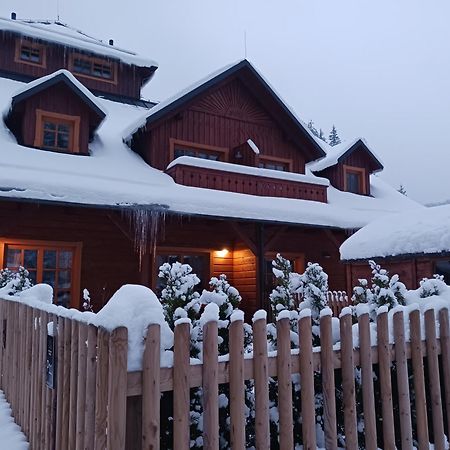 Apartman Jezerne Velke Karlovice Luaran gambar