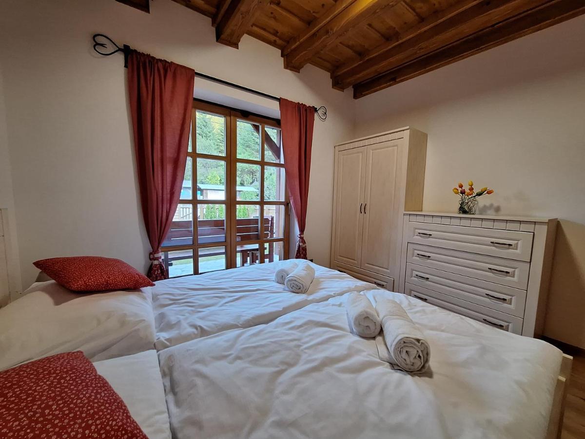 Apartman Jezerne Velke Karlovice Luaran gambar